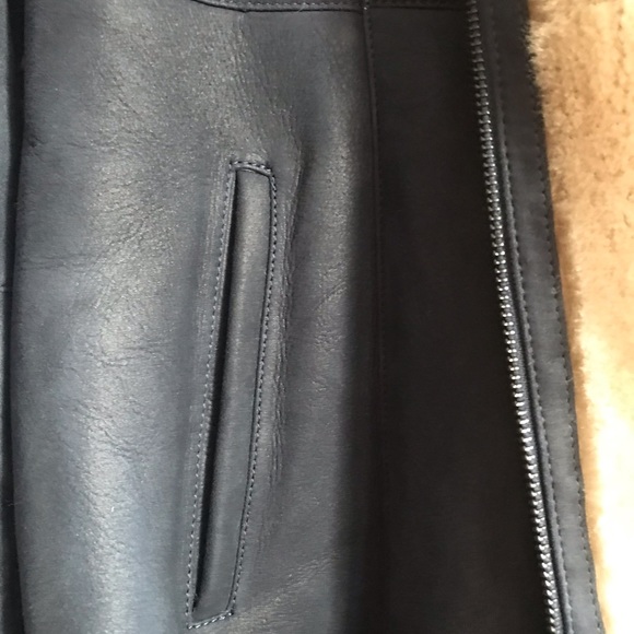 NWT Saks Fifth Ave. Gian Mori Shearling Coat in Deep Dusty Blue - size 40/S - Picture 5 of 10